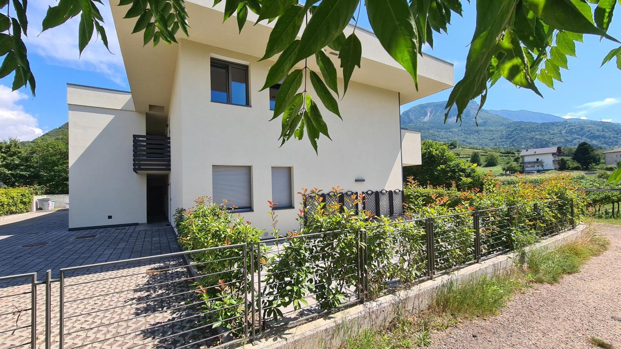 Appartamenti Moderni, Luminosi E Tranquilli Con Parcheggio Privato - Agritur La Tenuta Trento Exterior photo