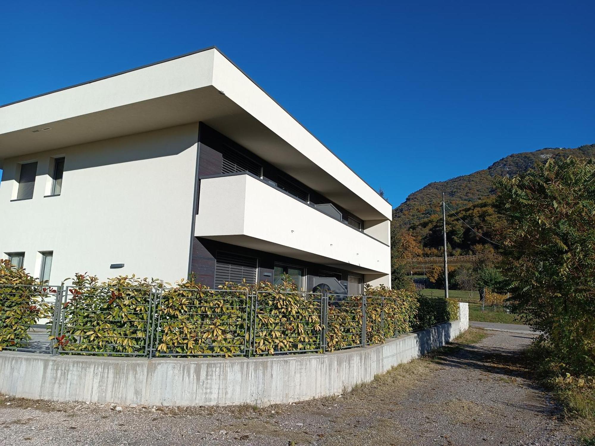 Appartamenti Moderni, Luminosi E Tranquilli Con Parcheggio Privato - Agritur La Tenuta Trento Exterior photo